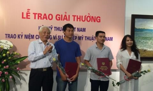 Trao tặng giải thưởng Hội Mỹ thuật Việt Nam năm 2016